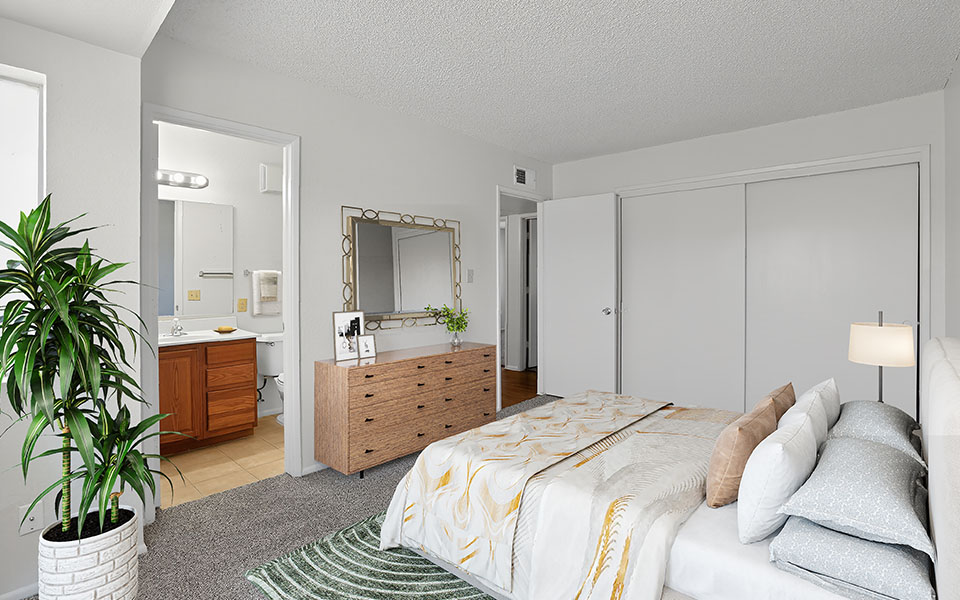 Saguaro Manor - 3x2 1172 - Primary Suite